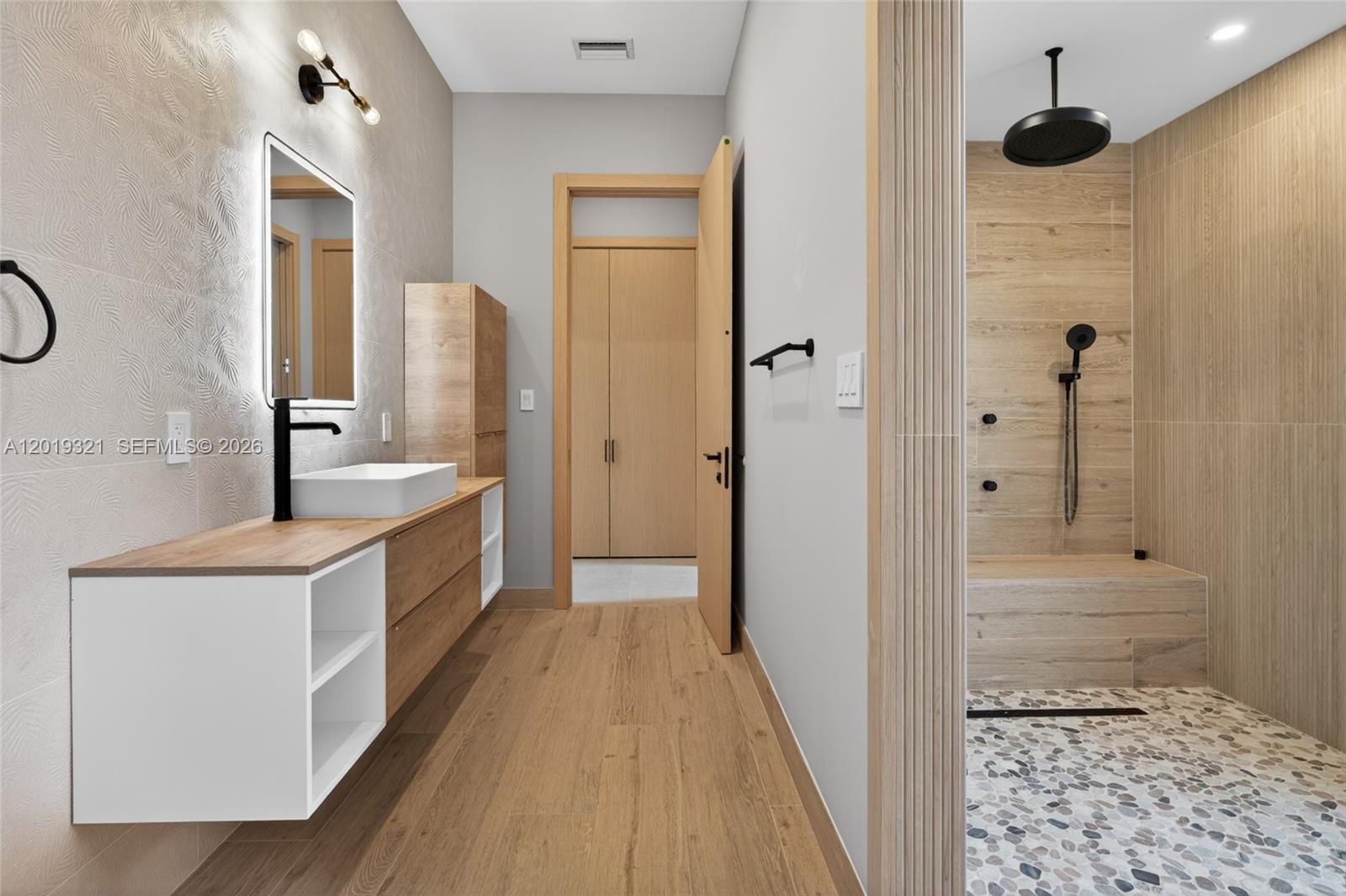 MEADOWVIEW ESTATES - Residential