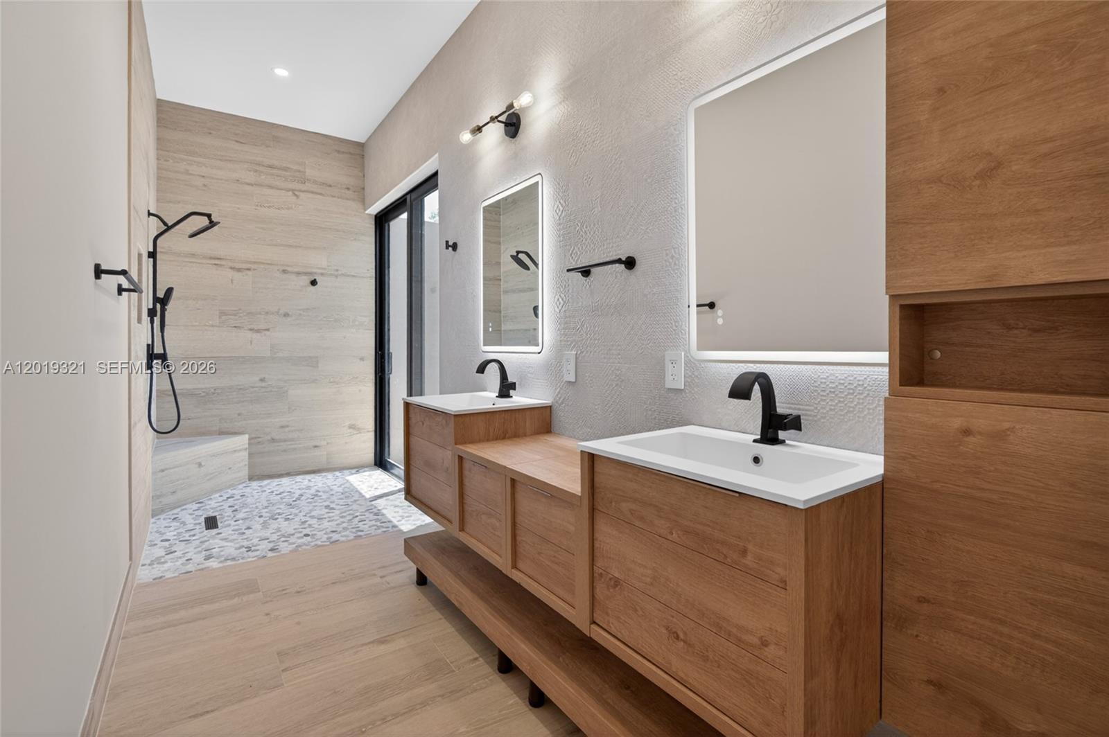 MEADOWVIEW ESTATES - Residential