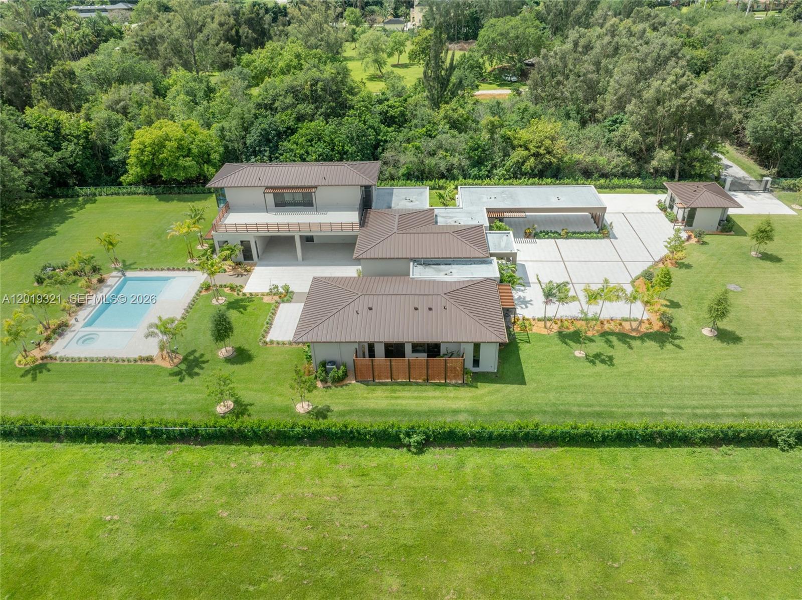MEADOWVIEW ESTATES - Residential