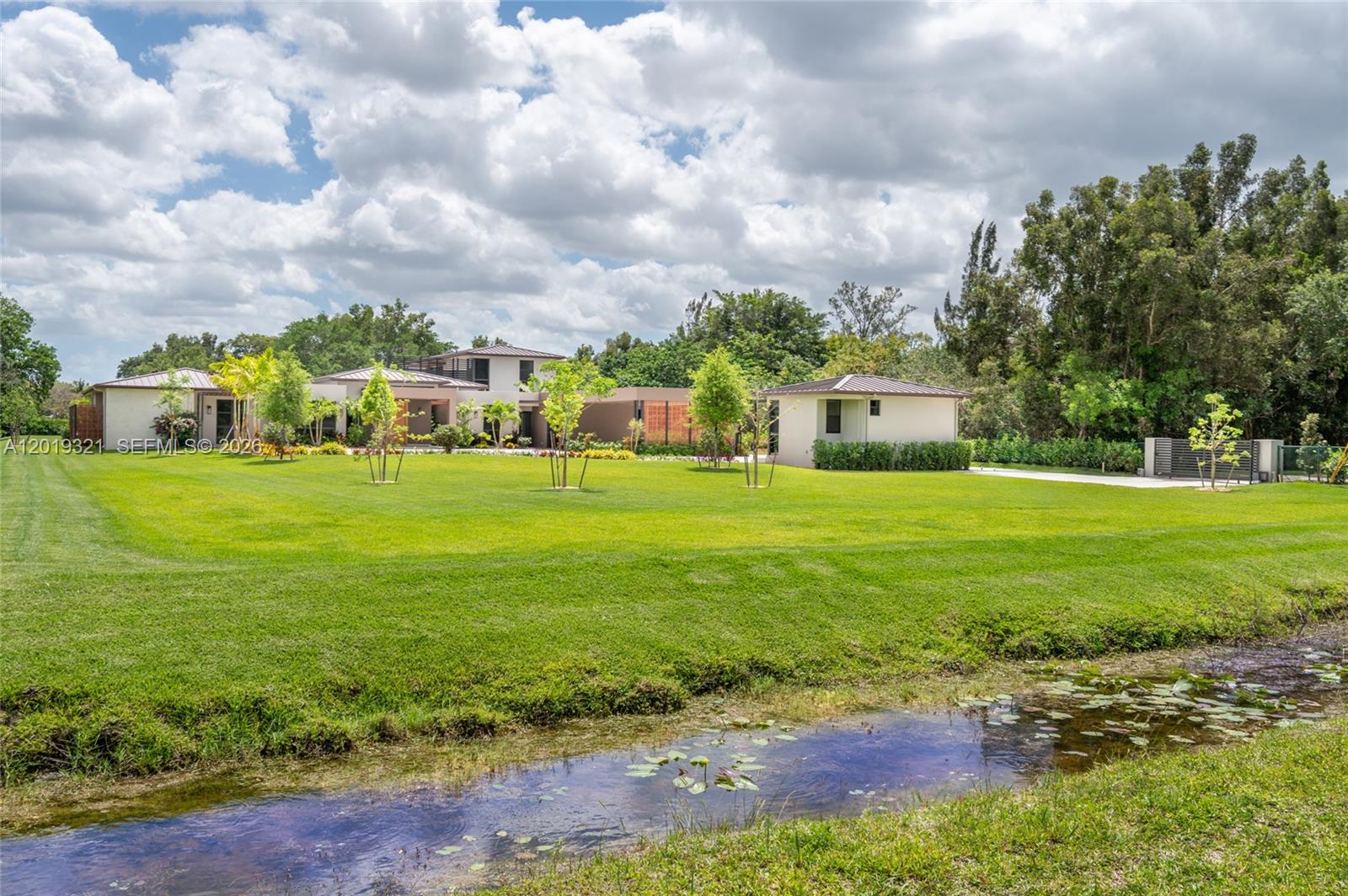 MEADOWVIEW ESTATES - Residential