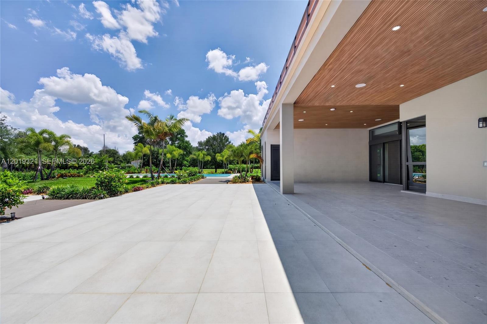 MEADOWVIEW ESTATES - Residential