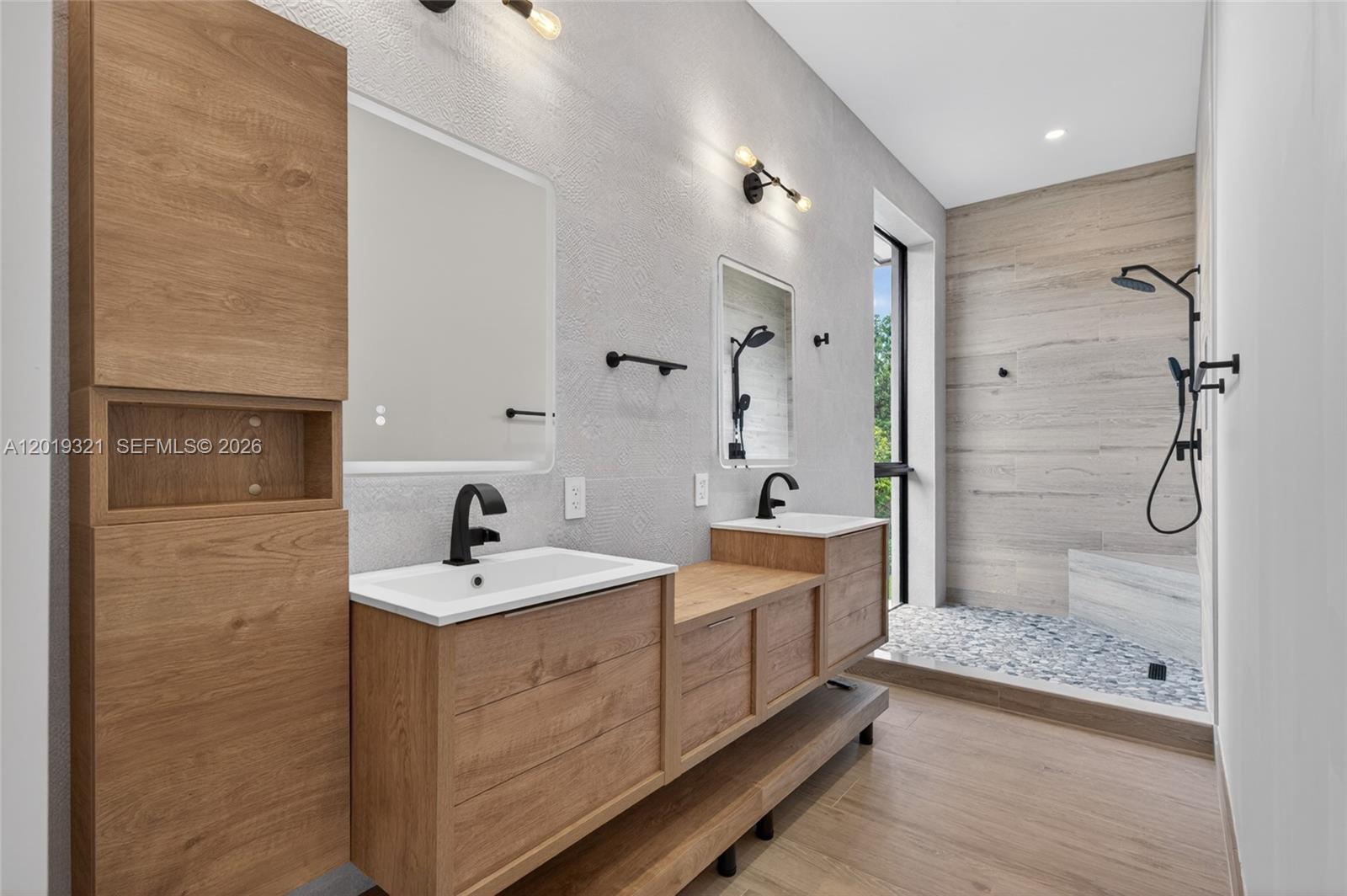MEADOWVIEW ESTATES - Residential
