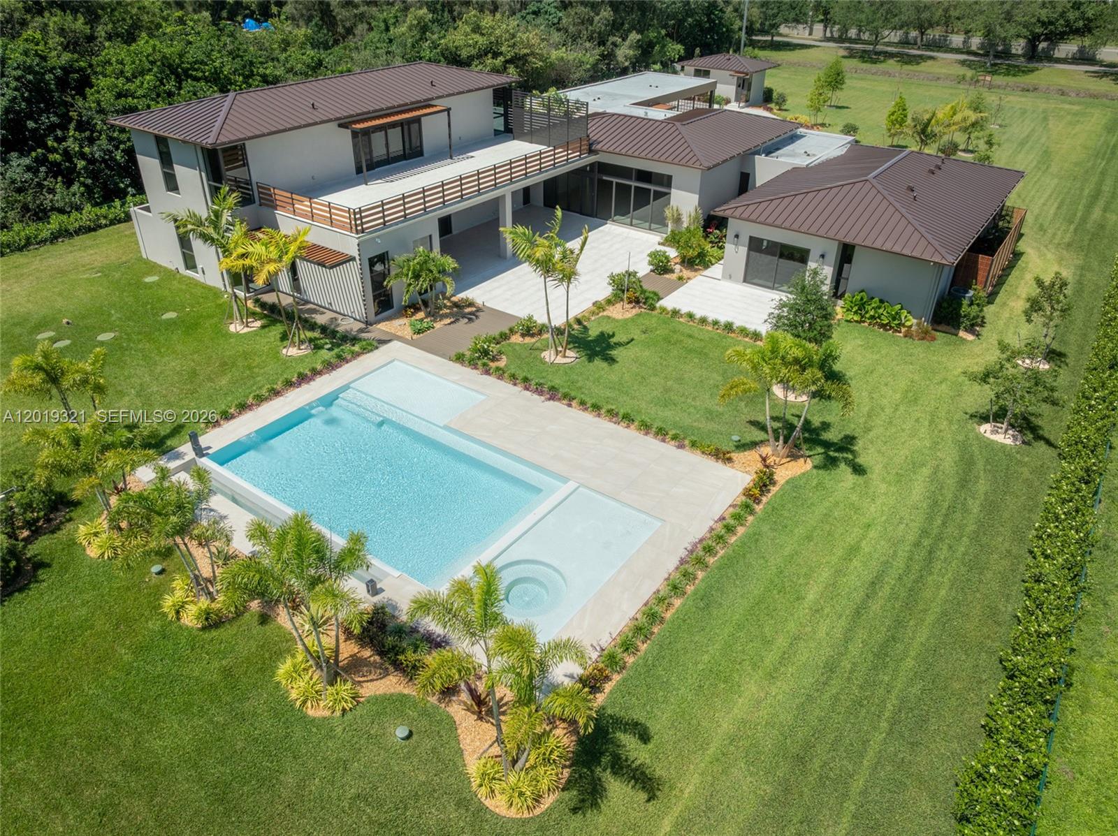 MEADOWVIEW ESTATES - Residential