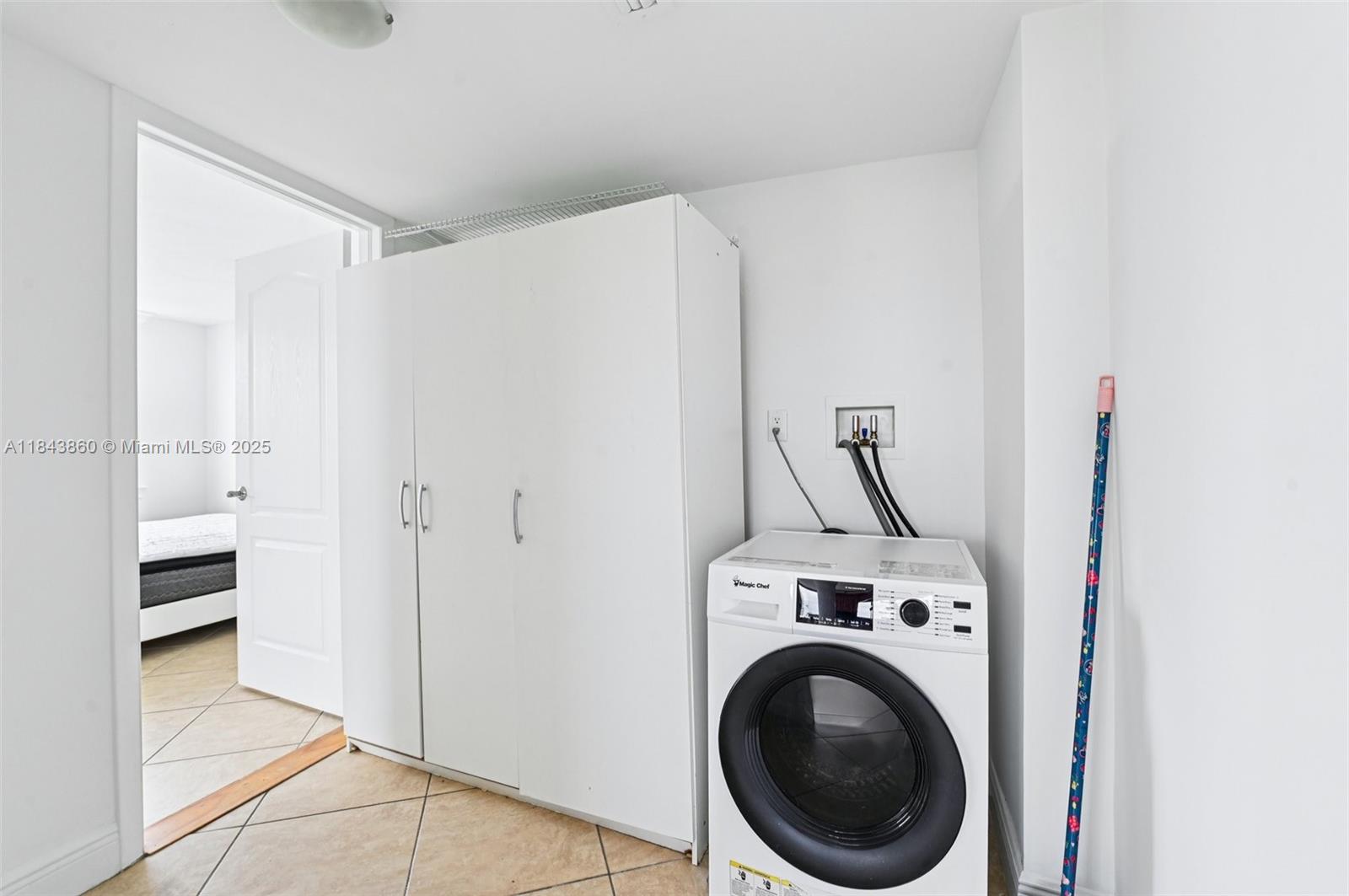 SERENITY ON THE RIVER CON - Residential