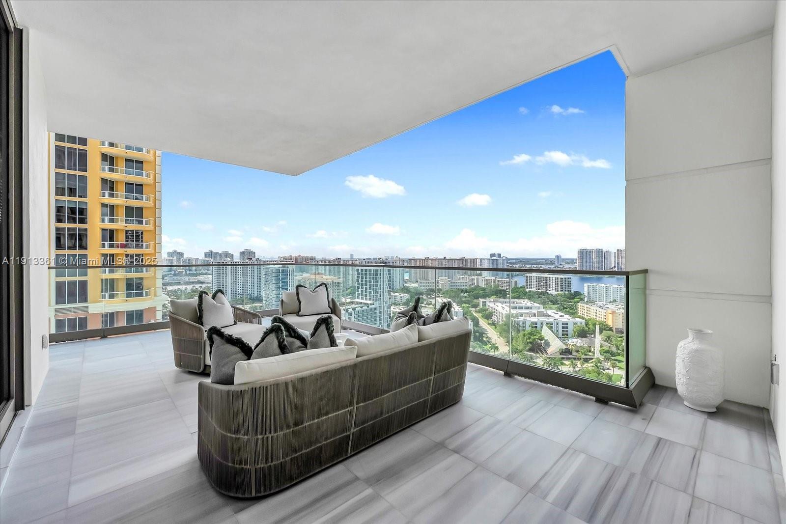 NORTH BISCAYNE BEACH - Residential