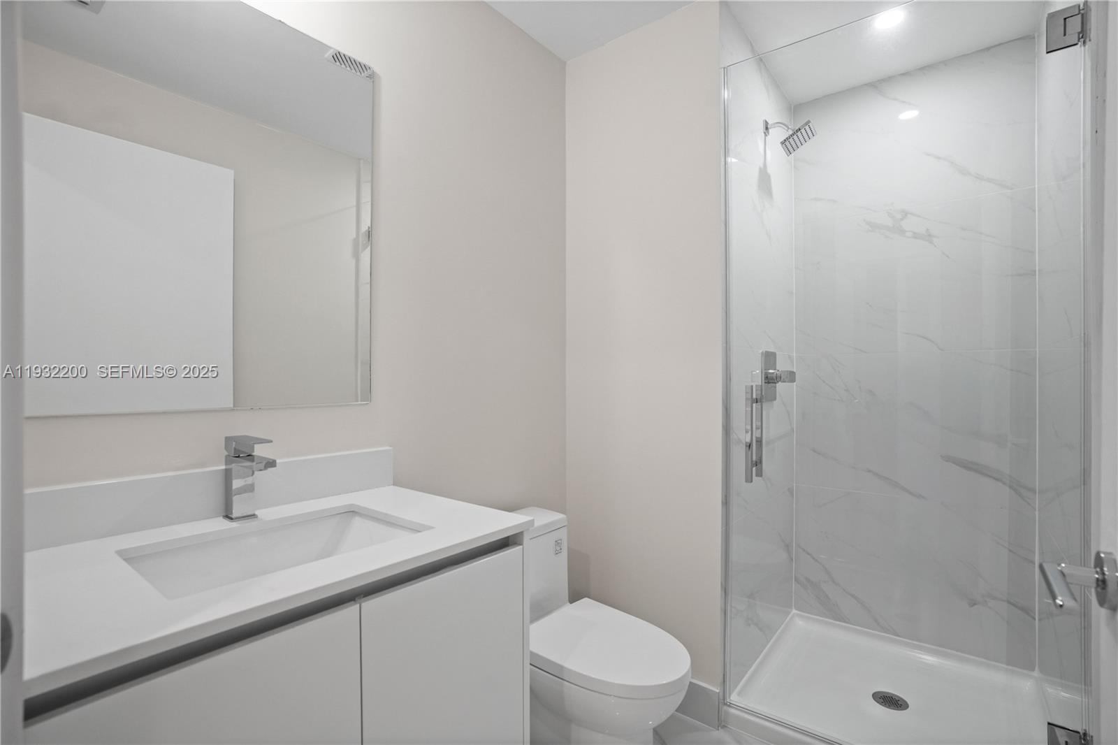 ARIA RESERVE - Residential Lease