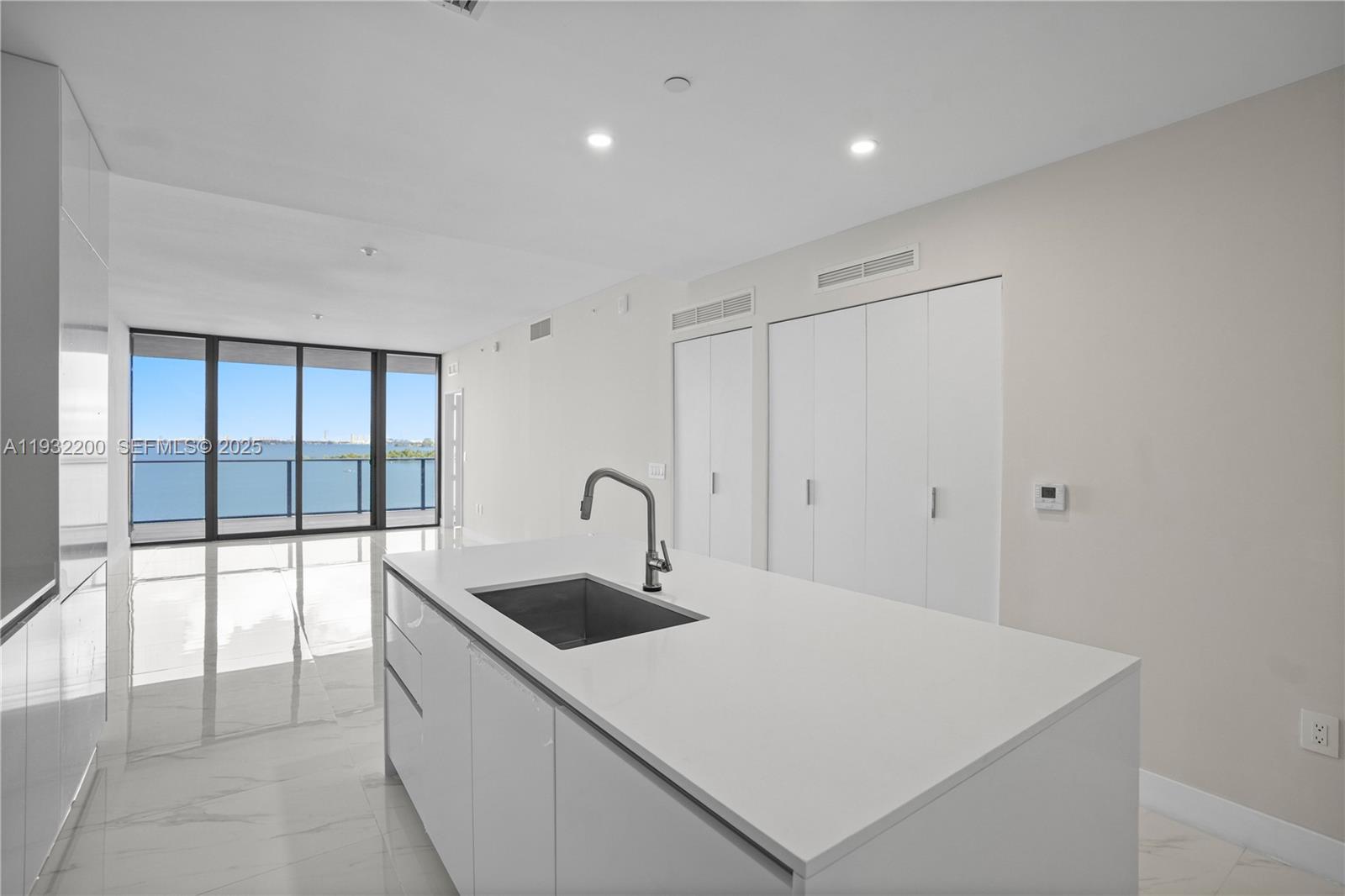 ARIA RESERVE - Residential Lease