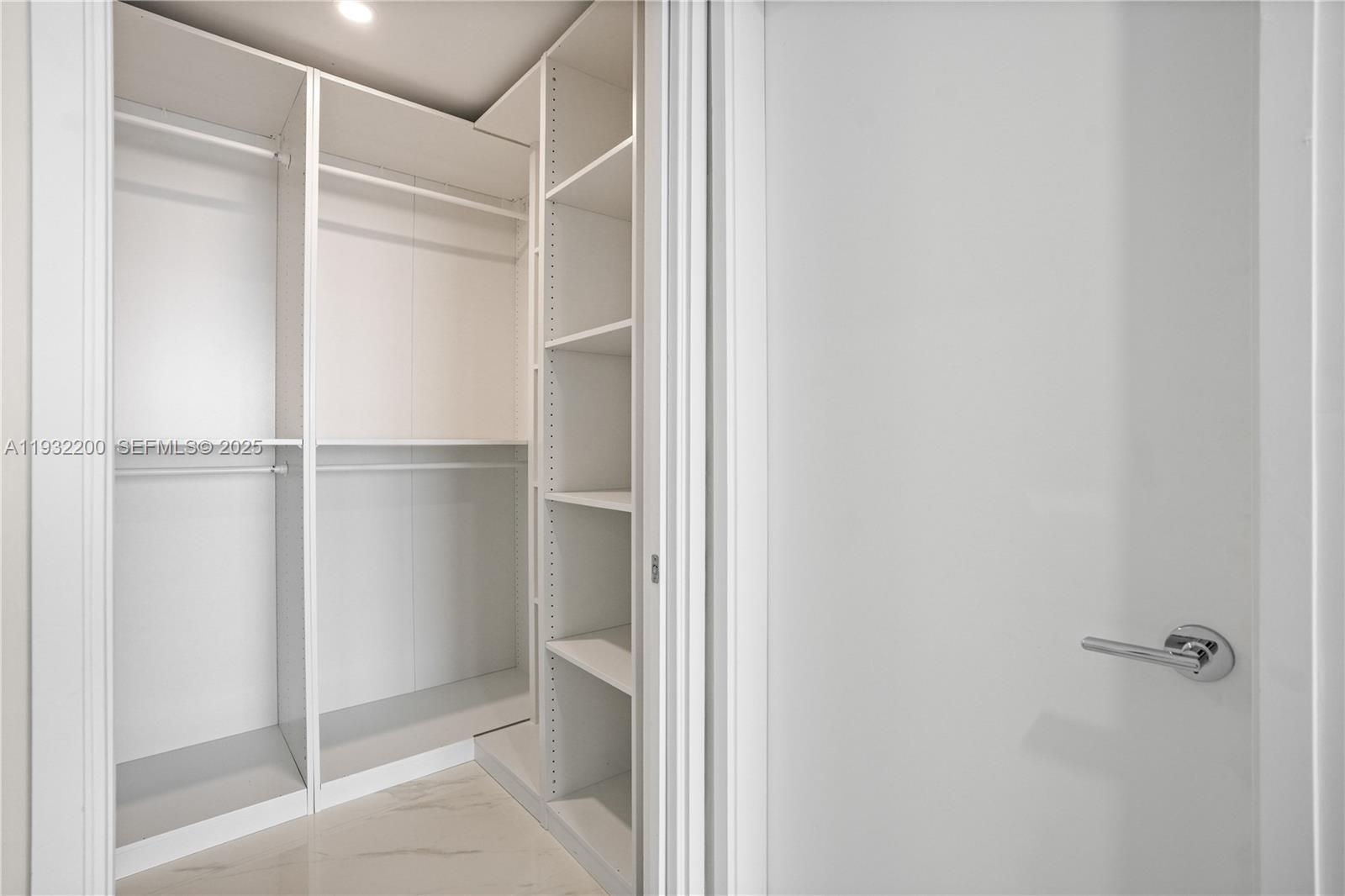 ARIA RESERVE - Residential Lease