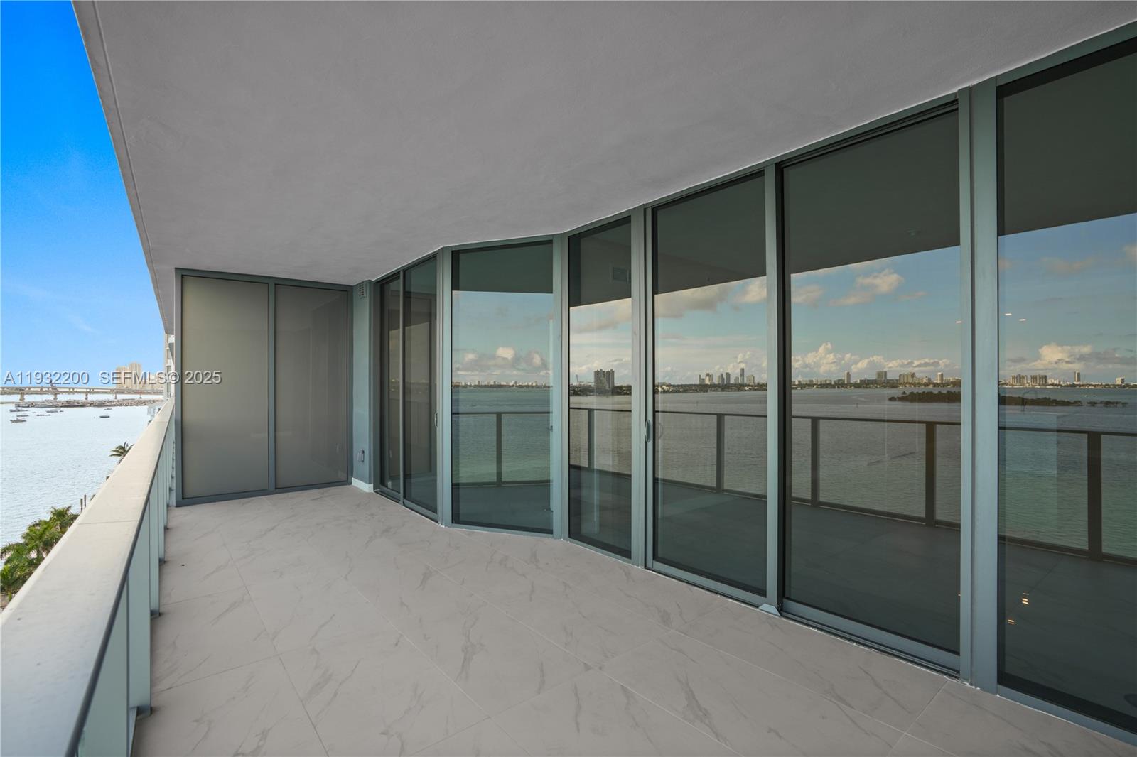 ARIA RESERVE - Residential Lease