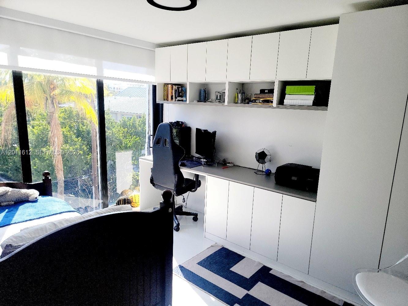 GALEN 250 CONDO - Residential Lease