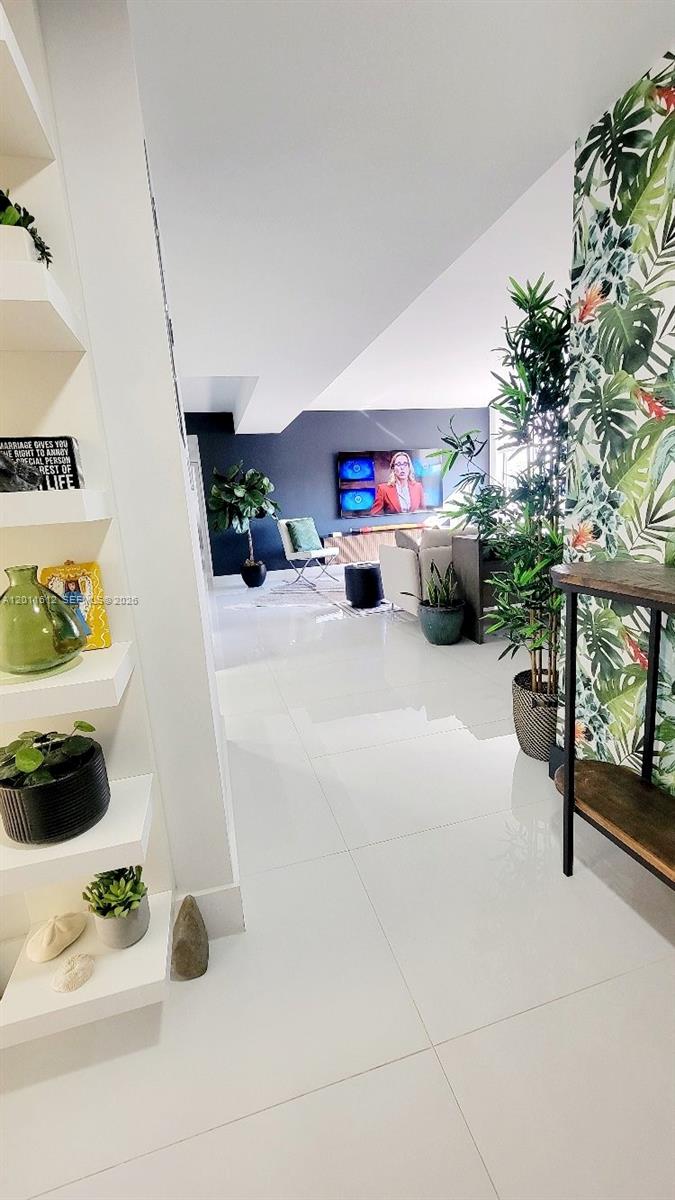 GALEN 250 CONDO - Residential Lease