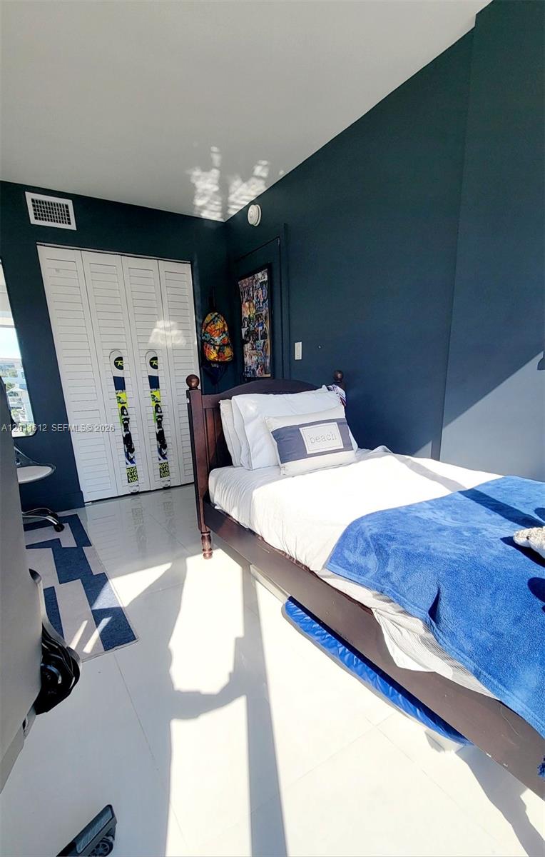 GALEN 250 CONDO - Residential Lease