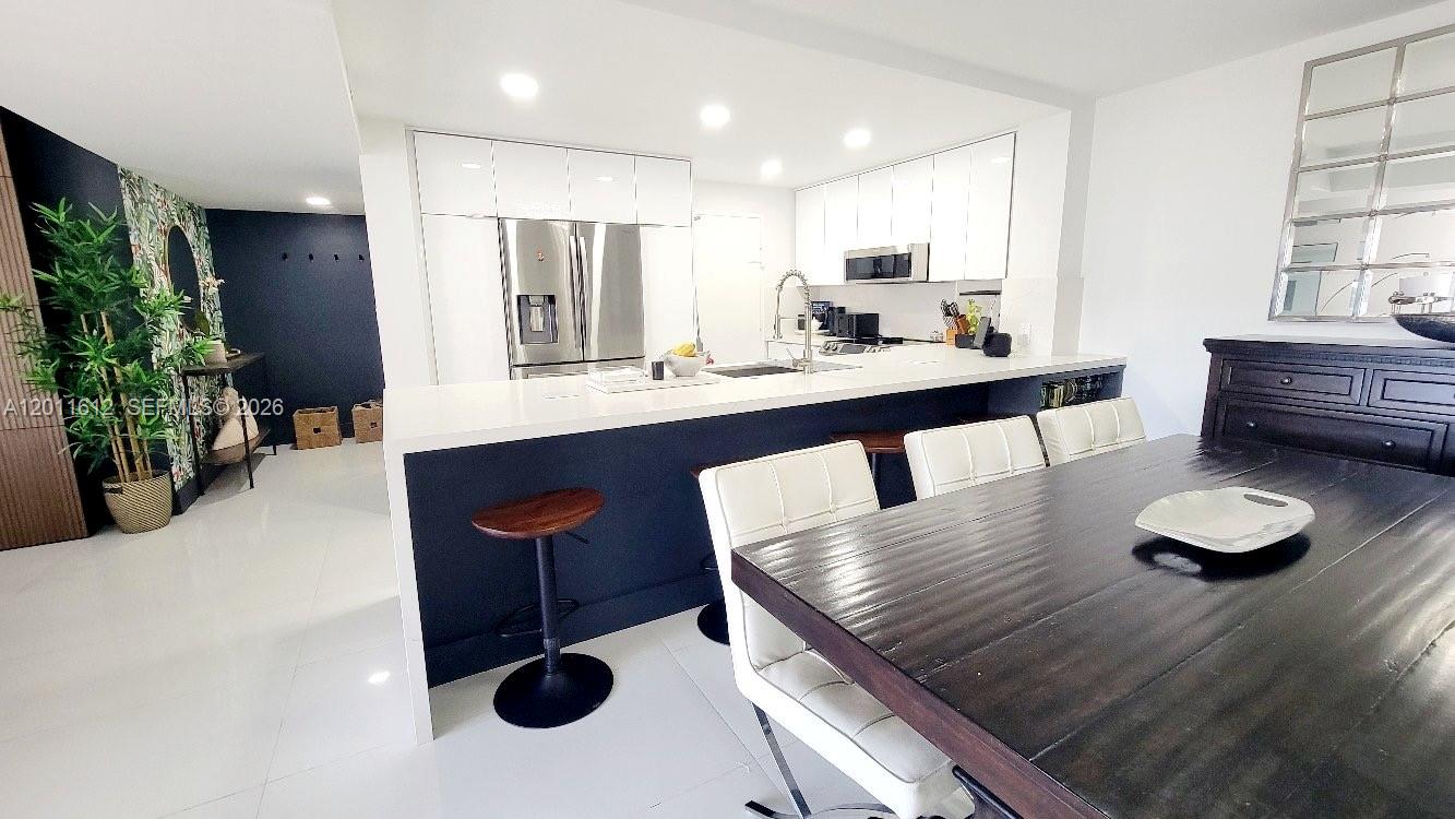 GALEN 250 CONDO - Residential Lease