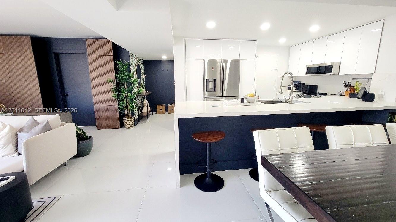 GALEN 250 CONDO - Residential Lease