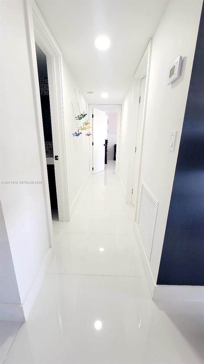 GALEN 250 CONDO - Residential Lease