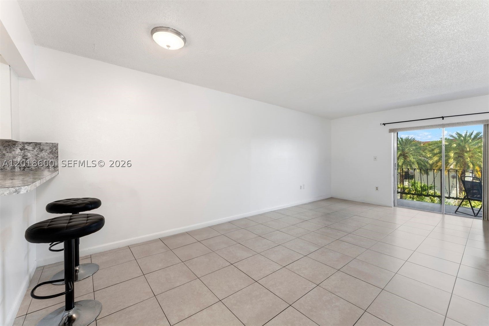 1900 W 54th St 220