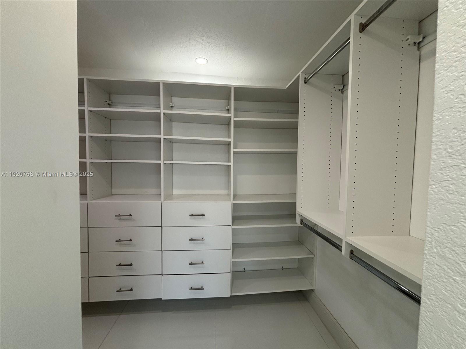 BOULEVARD WOODS NORTH - Residential Lease