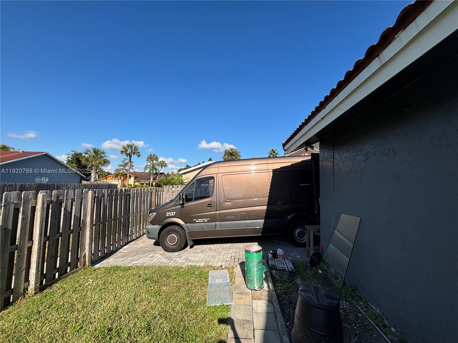 BOULEVARD WOODS NORTH - Residential Lease