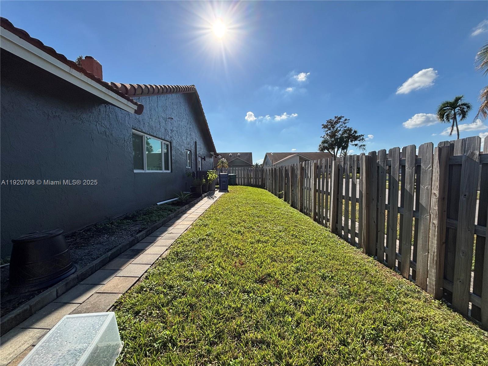 BOULEVARD WOODS NORTH - Residential Lease