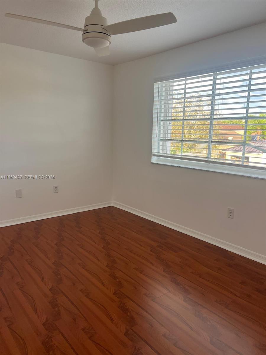 OAK CREEK - Residential