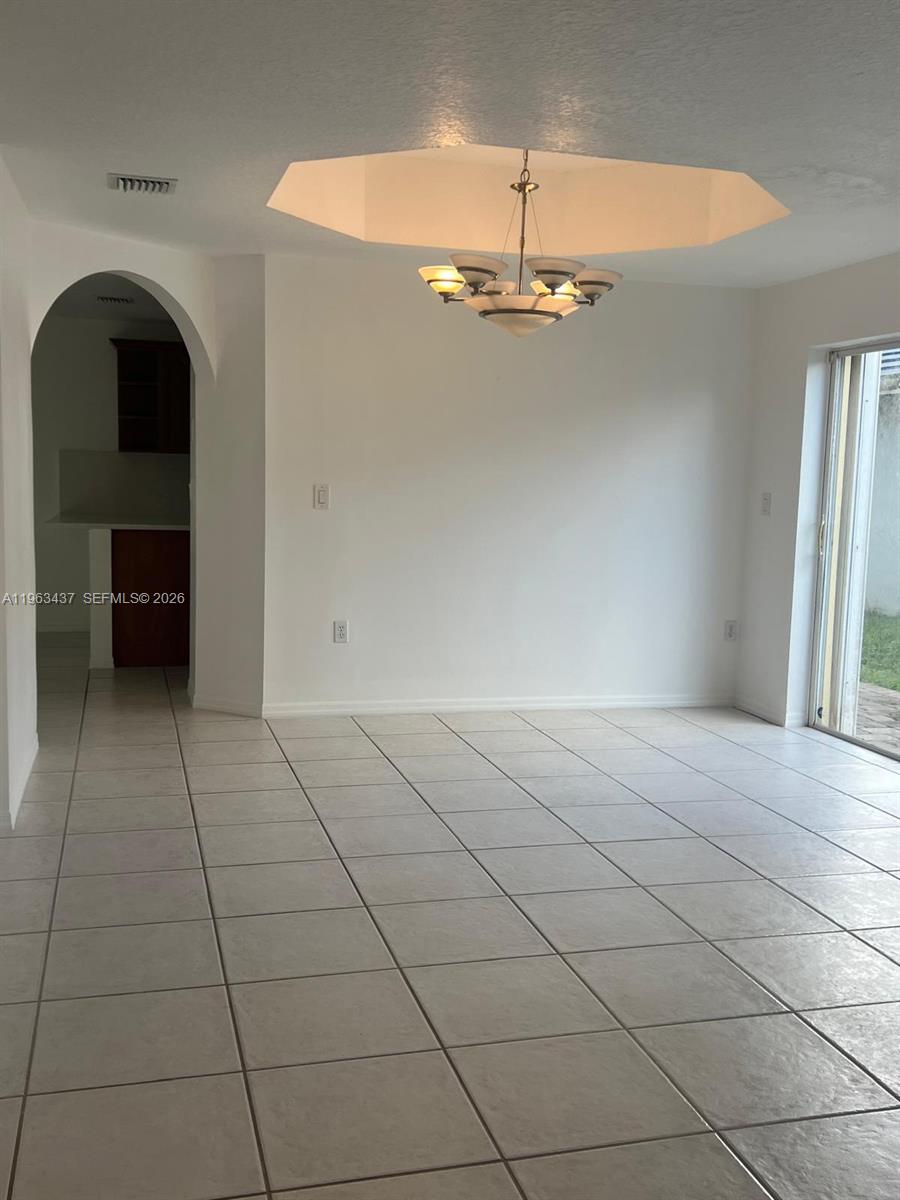 OAK CREEK - Residential