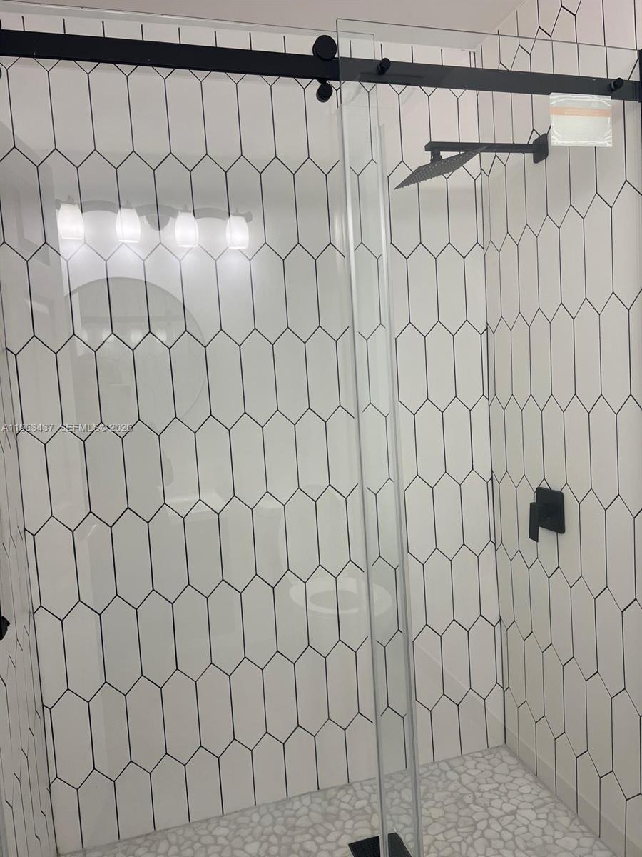 OAK CREEK - Residential