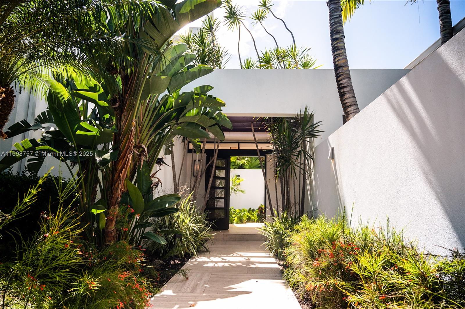 Welcome to Villa 2014 in Nevis within the marvelous sanctuary of the Villas at Pinney’s Beach.
This four-bedroom villa offers four full bathrooms, plus a guest powder room. Expansive indoor living spaces flow outdoors into the private pool and patio. Come together for dinner in the formal dining room or in the covered outdoor dining space, this villa is an entertainer’s paradise.
Ownership couldn’t be simpler—each villa is sold fully furnished. The best benefit of all is knowing your home is being flawlessly managed and cared for by Four Seasons. And when not in use, the villa can be included in the Four Seasons managed rental pool. Plus, owners have full use of Four Seasons Resort club and amenities while in residence.