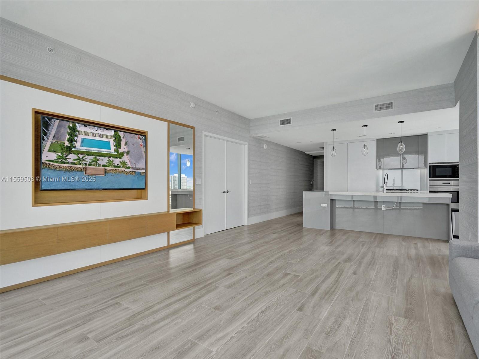 THE ELYSEE CONDO - Residential