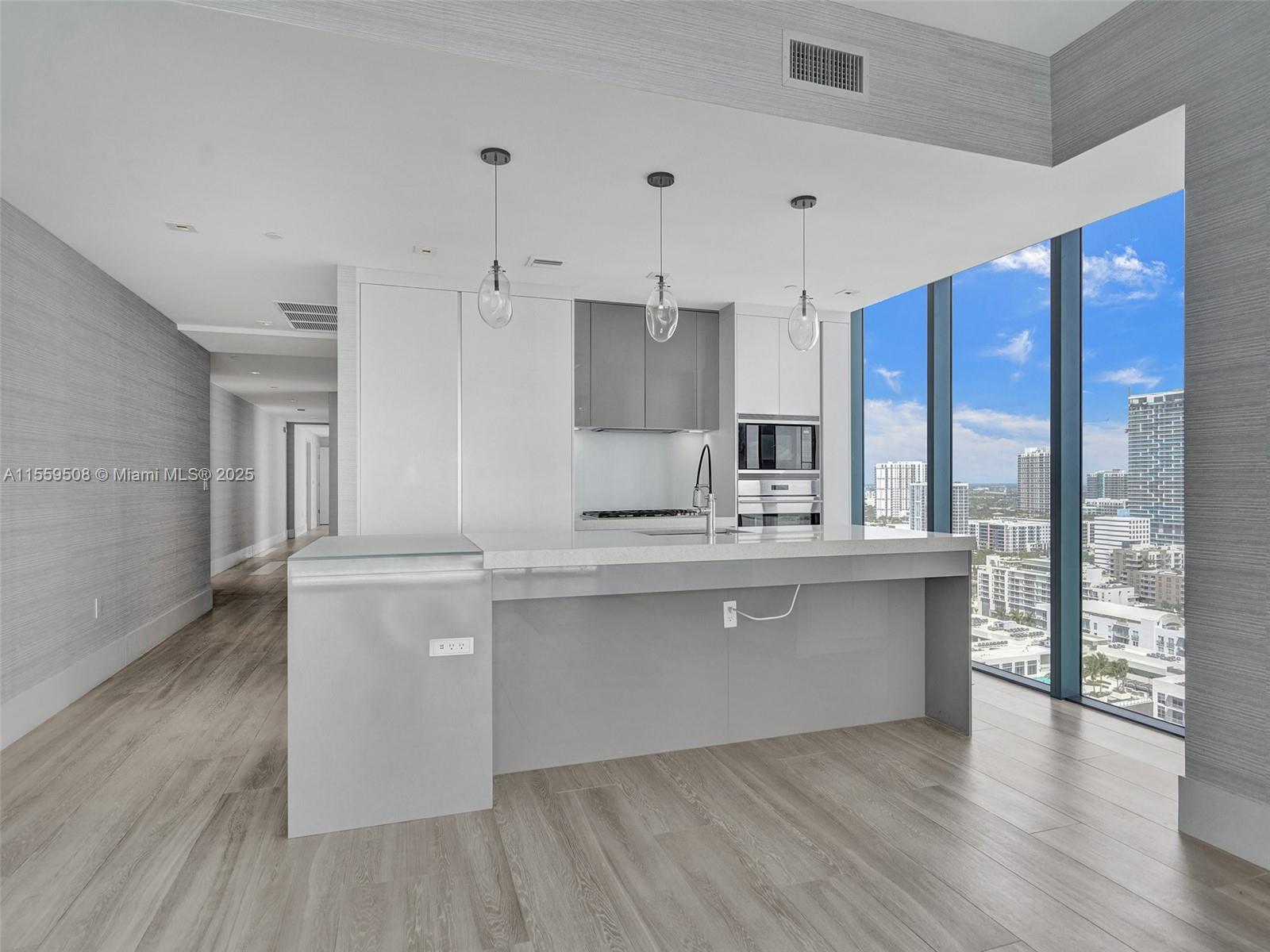 THE ELYSEE CONDO - Residential