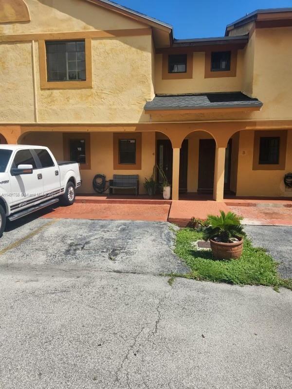 Condo centrally located , ready to move in for september 1st.