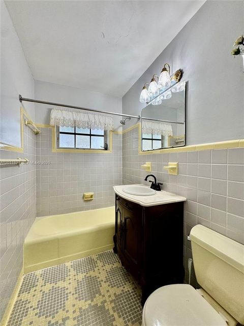 Tiny photo for 434 NW 20th St, Homestead, FL 33030 (MLS # A12011821)