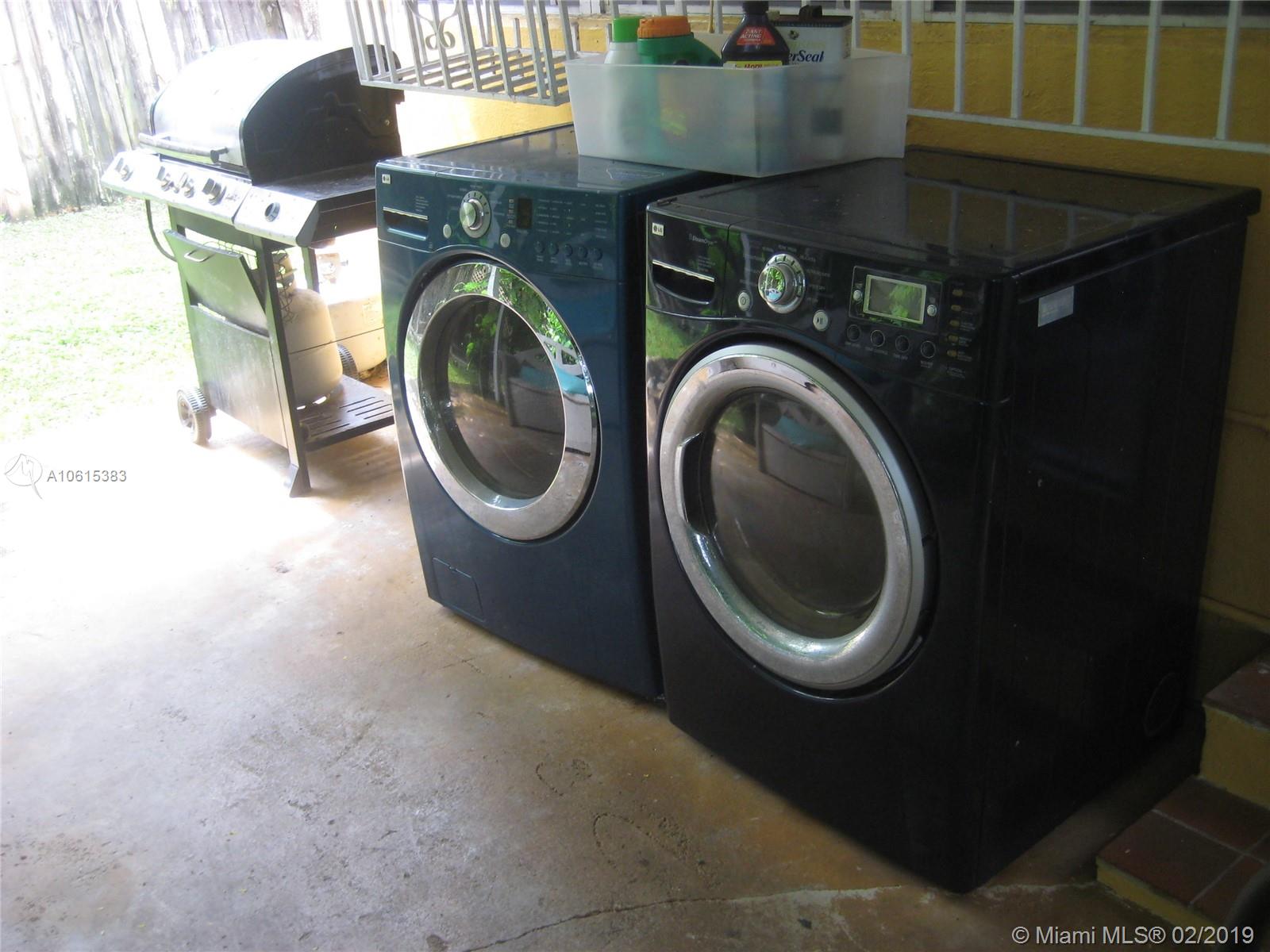 HOLLEMAN PARK - Residential Lease