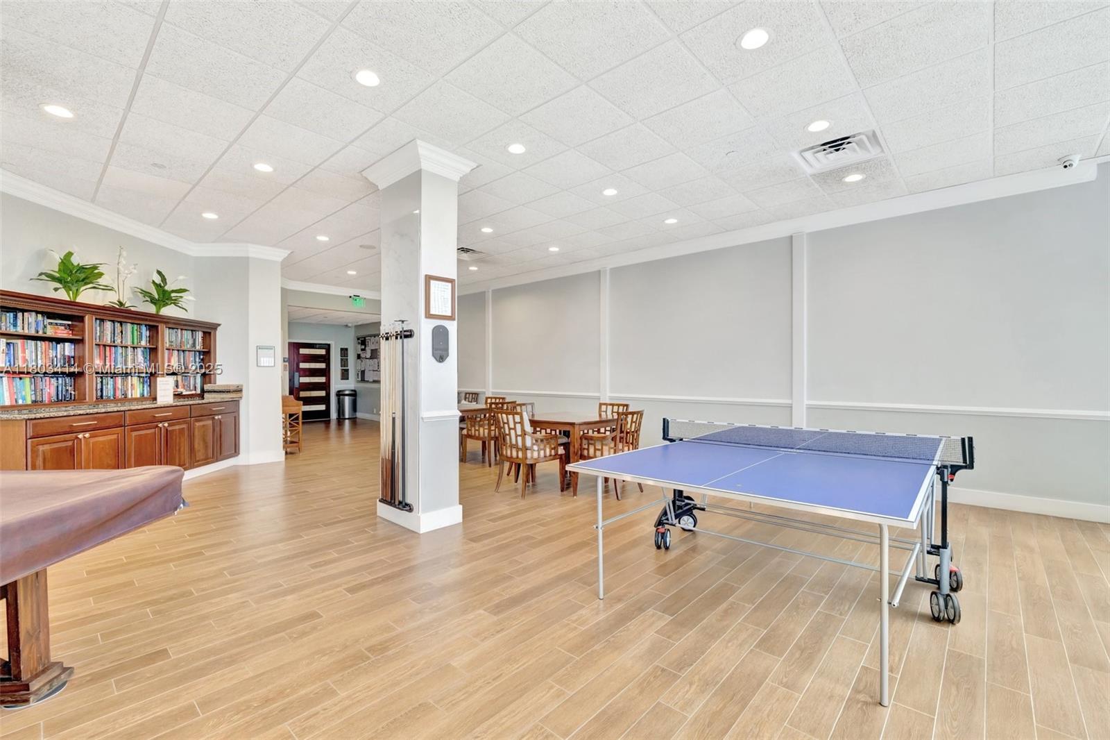 PRINCESS OF HUTCHINSON IS - Residential