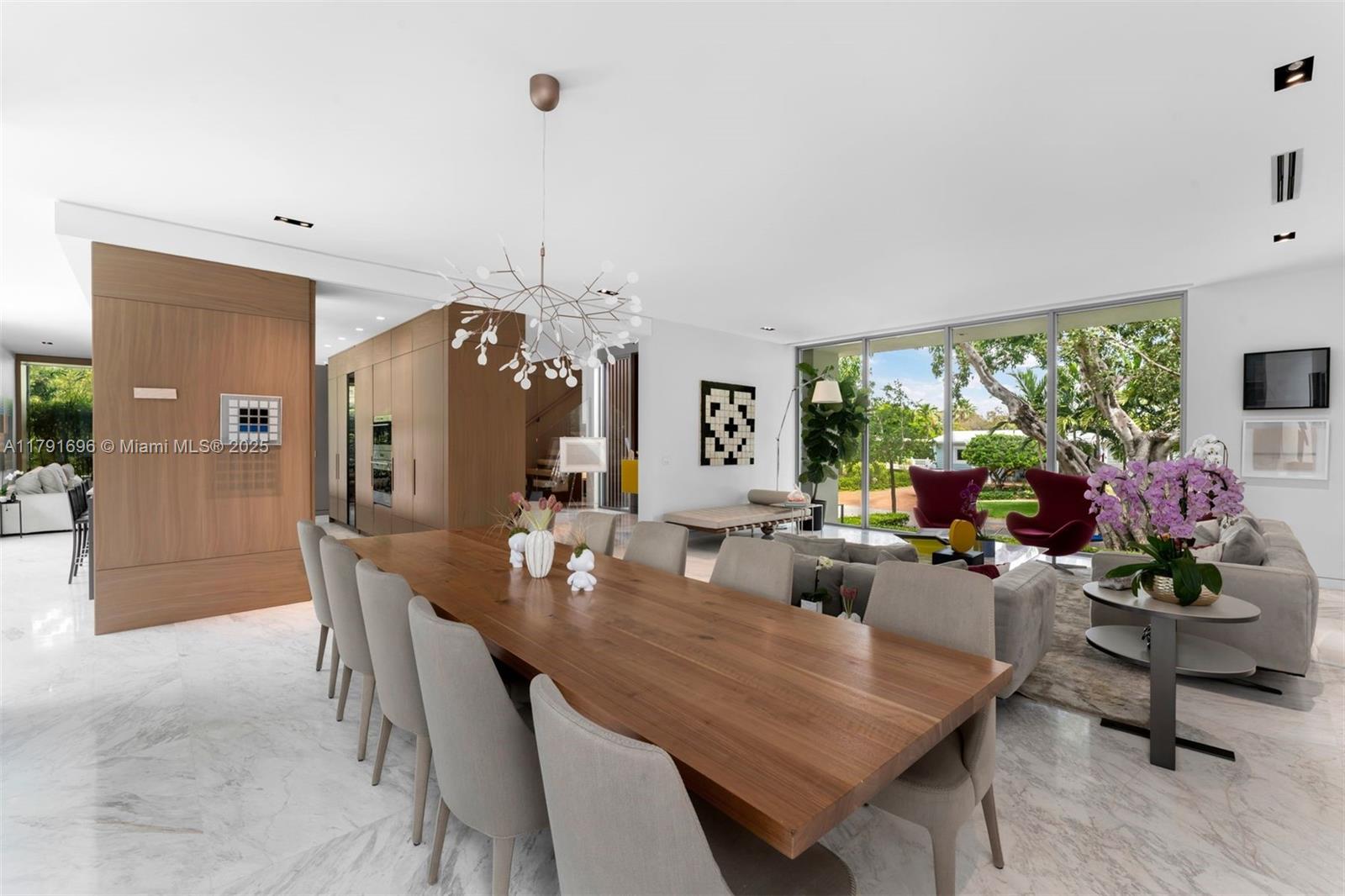 310 Redwood Lane