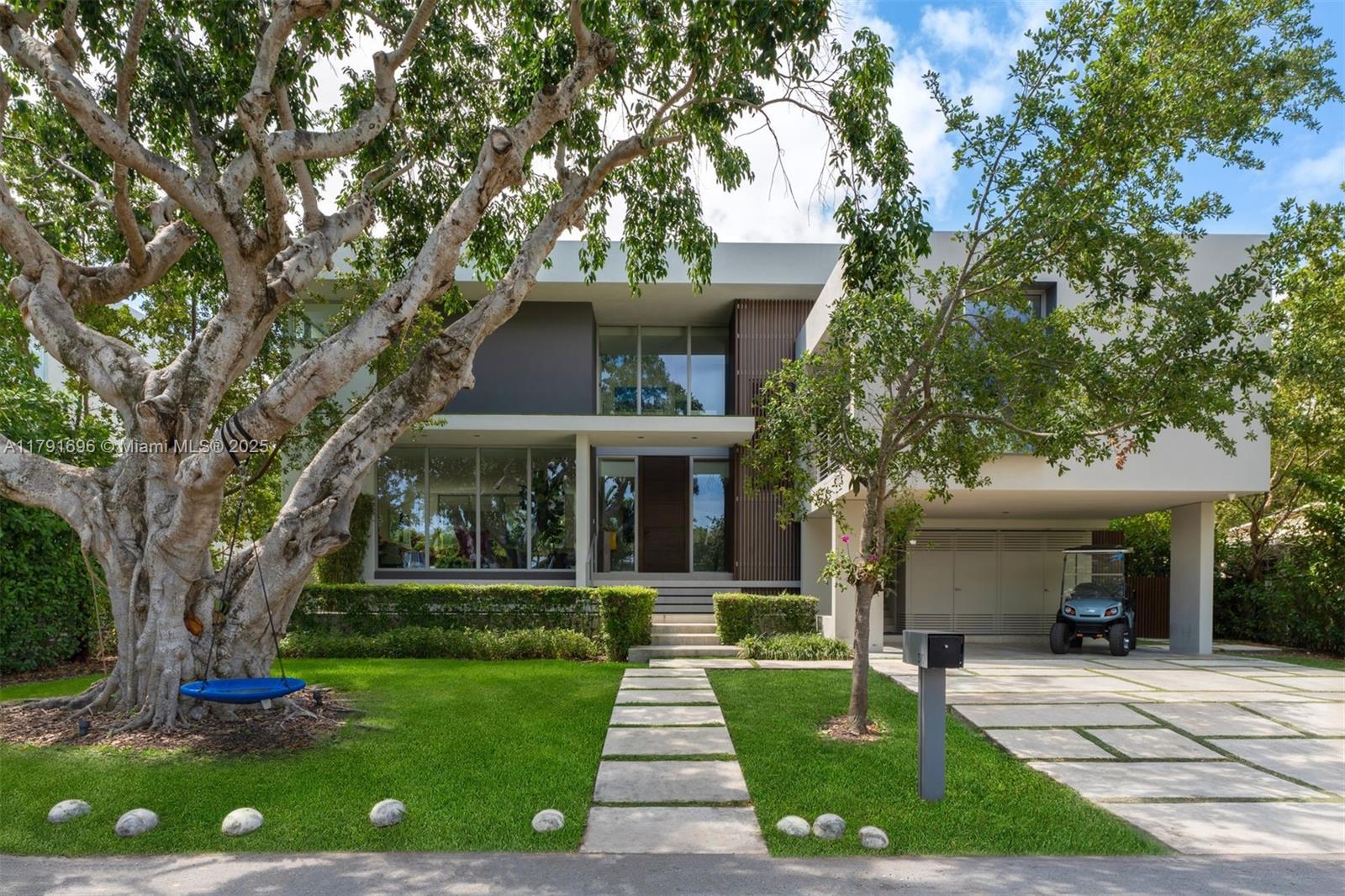 Property for Sale at 310 Redwood Lane, Key Biscayne, Miami-Dade County, Florida - Bedrooms: 6 
Bathrooms: 6  - $6,345,000