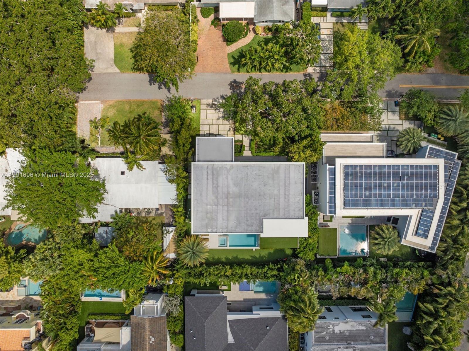 TROPICAL ISLE HOMES SUB 3 - Residential