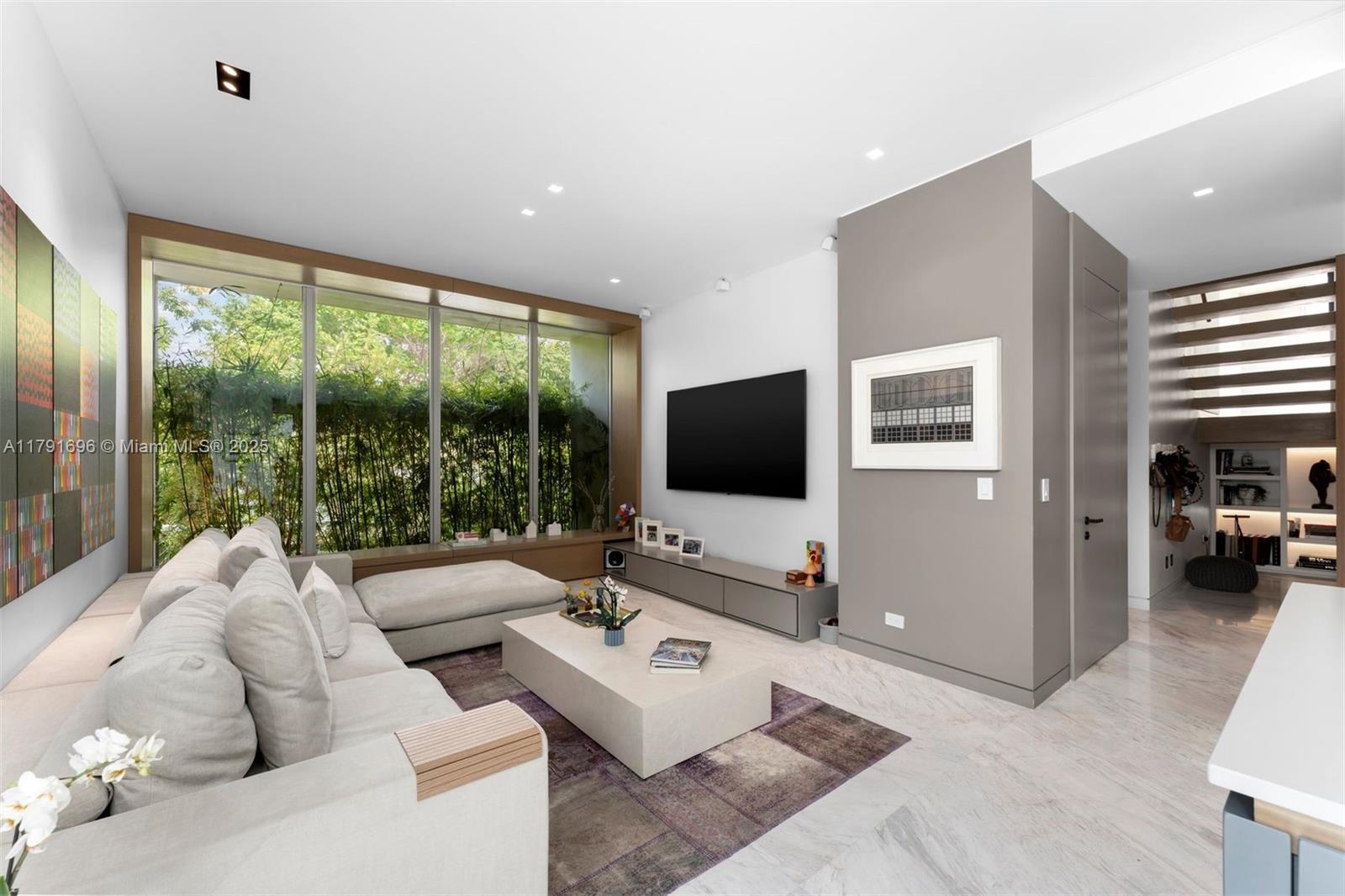 TROPICAL ISLE HOMES SUB 3 - Residential