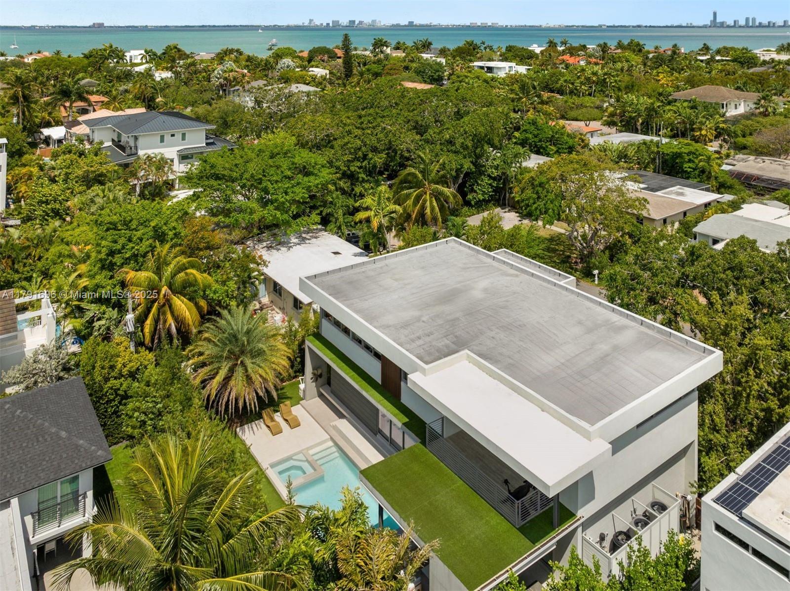 TROPICAL ISLE HOMES SUB 3 - Residential