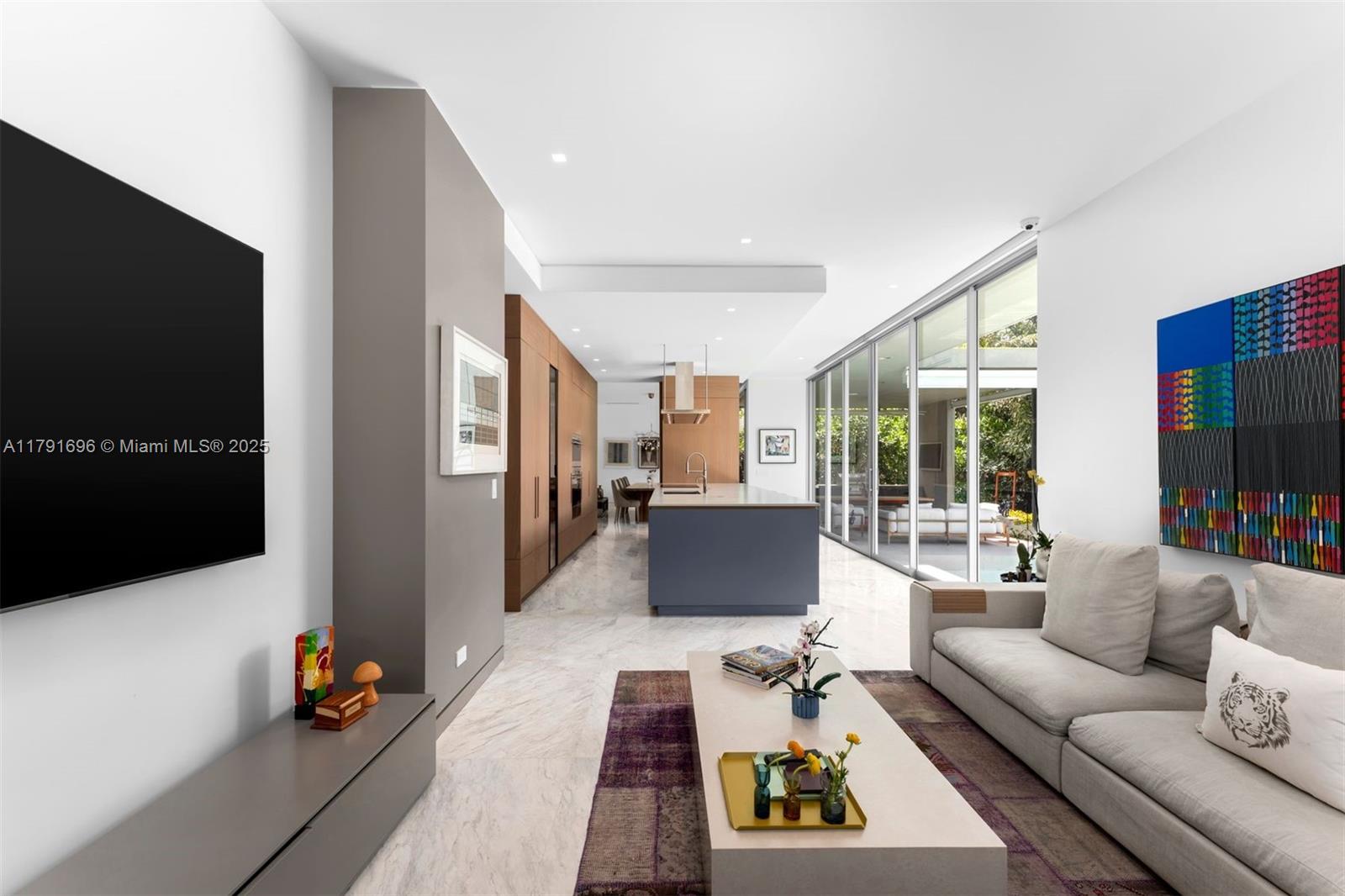TROPICAL ISLE HOMES SUB 3 - Residential