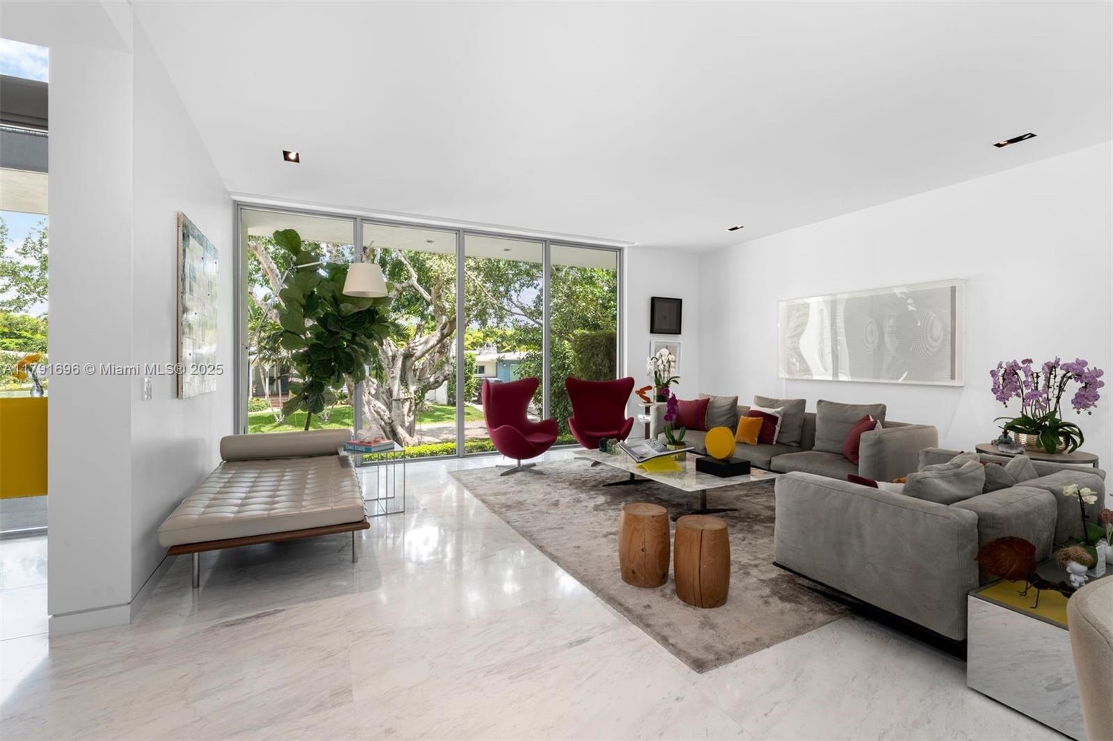 310 Redwood Lane