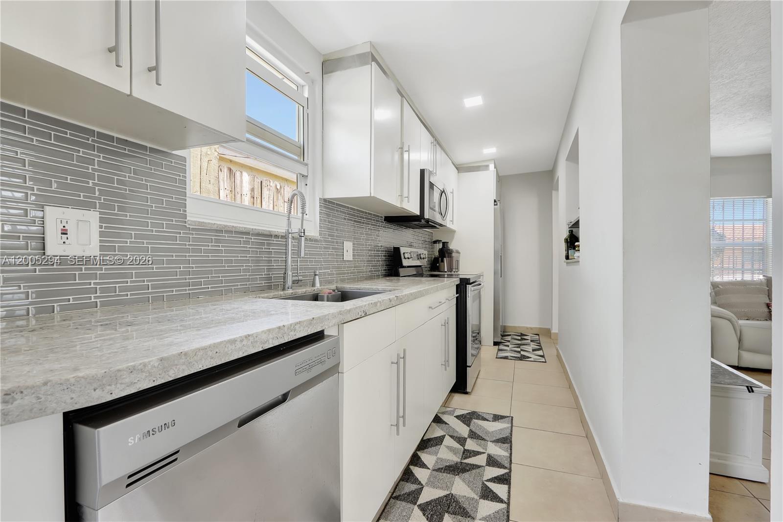 ALLAPATTAH HIGHLANDS - Residential Income