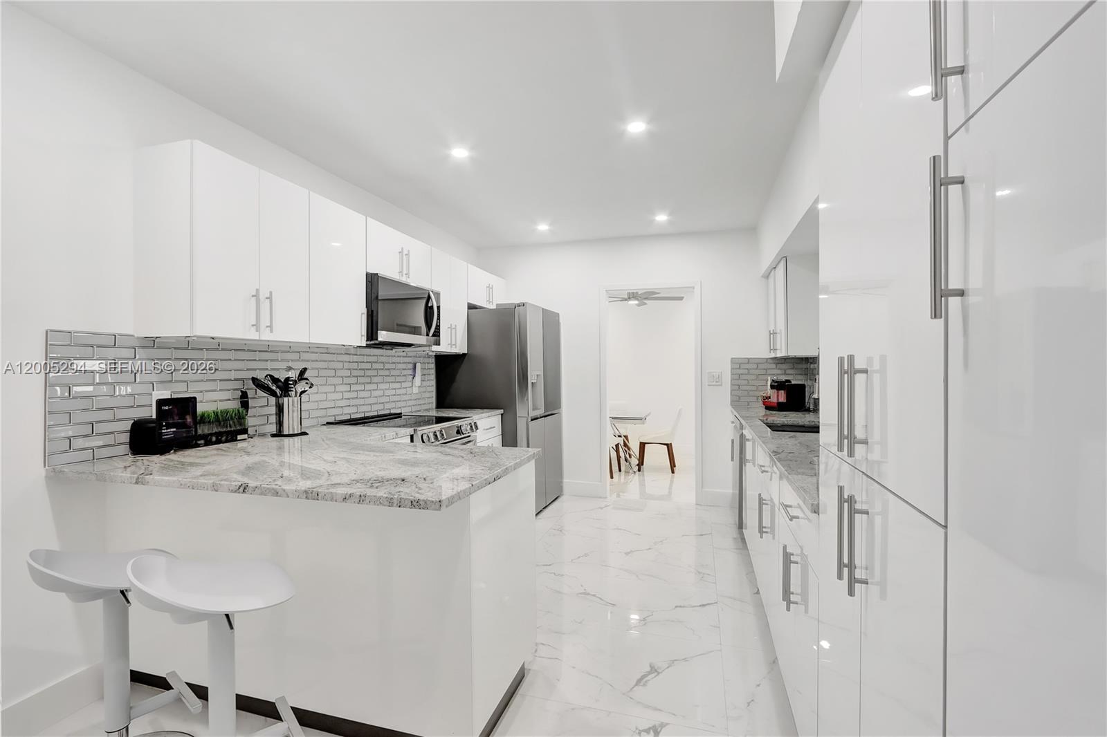 ALLAPATTAH HIGHLANDS - Residential Income