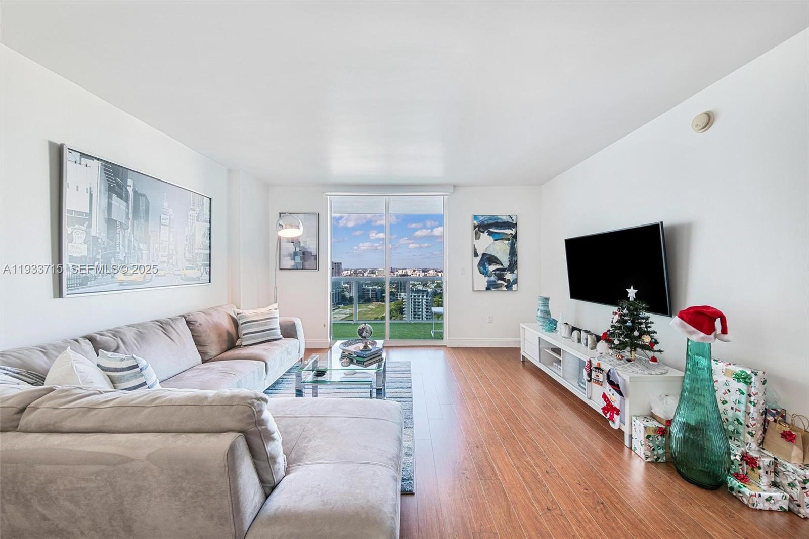 1800 CLUB CONDO - Residential