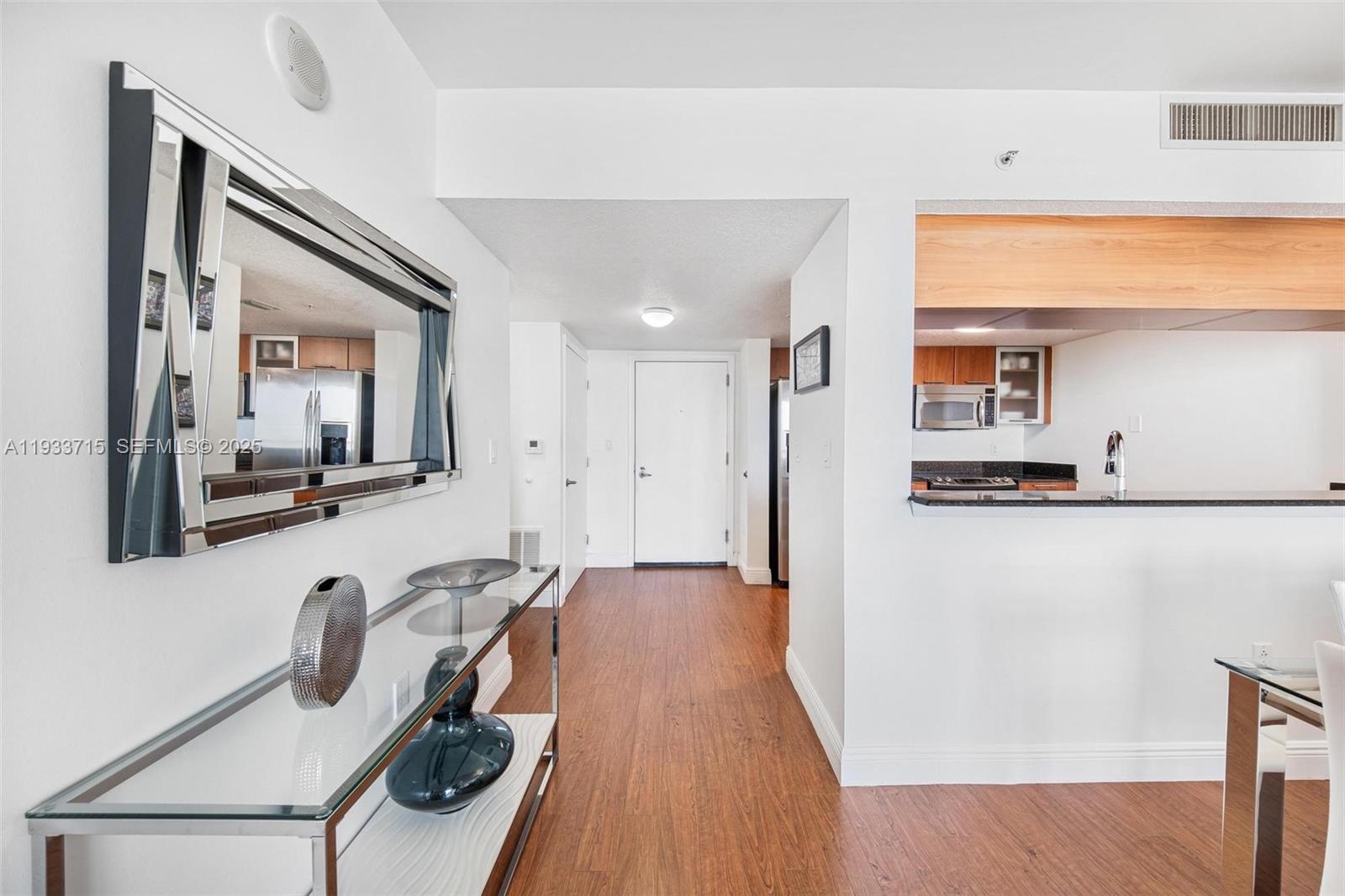 1800 CLUB CONDO - Residential