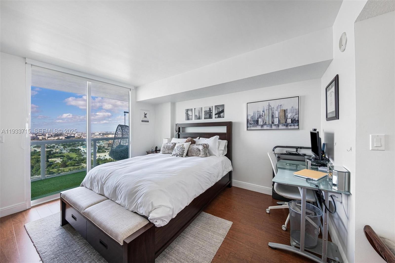 1800 CLUB CONDO - Residential