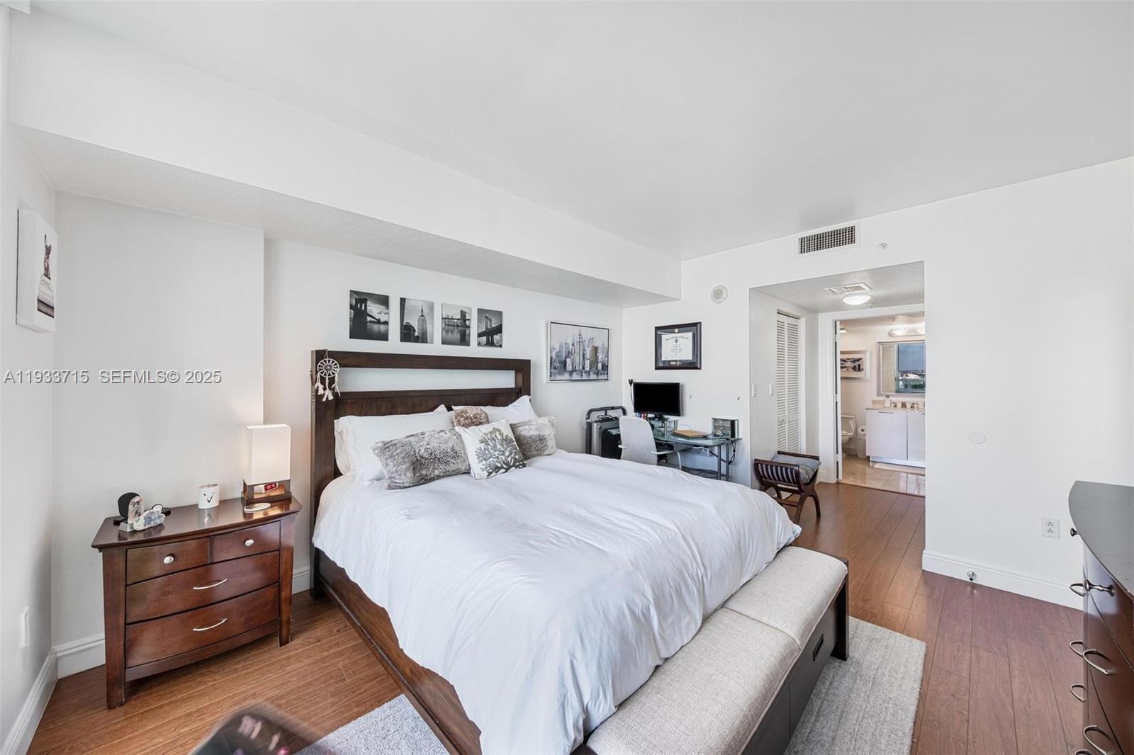 1800 CLUB CONDO - Residential