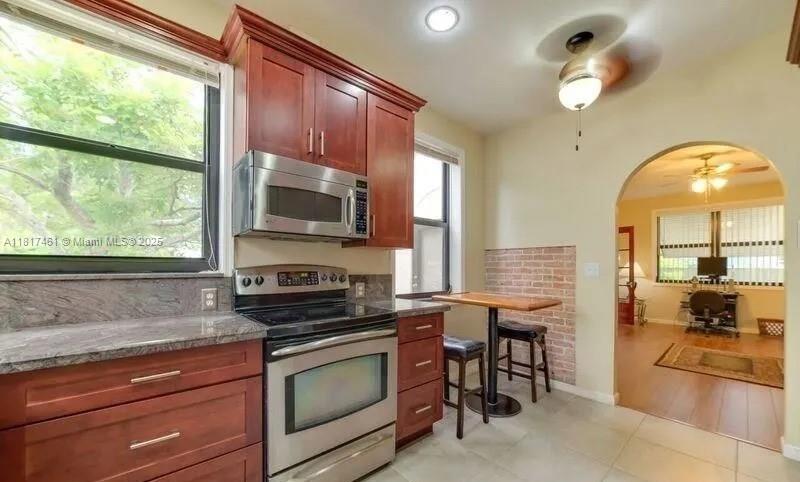 LAUDERDALE - Residential Lease