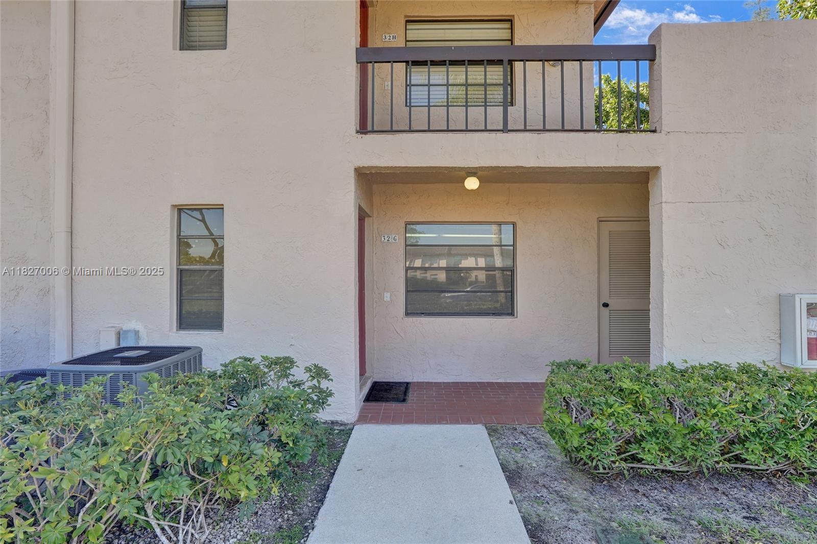 9280 Vista Del Lago G32