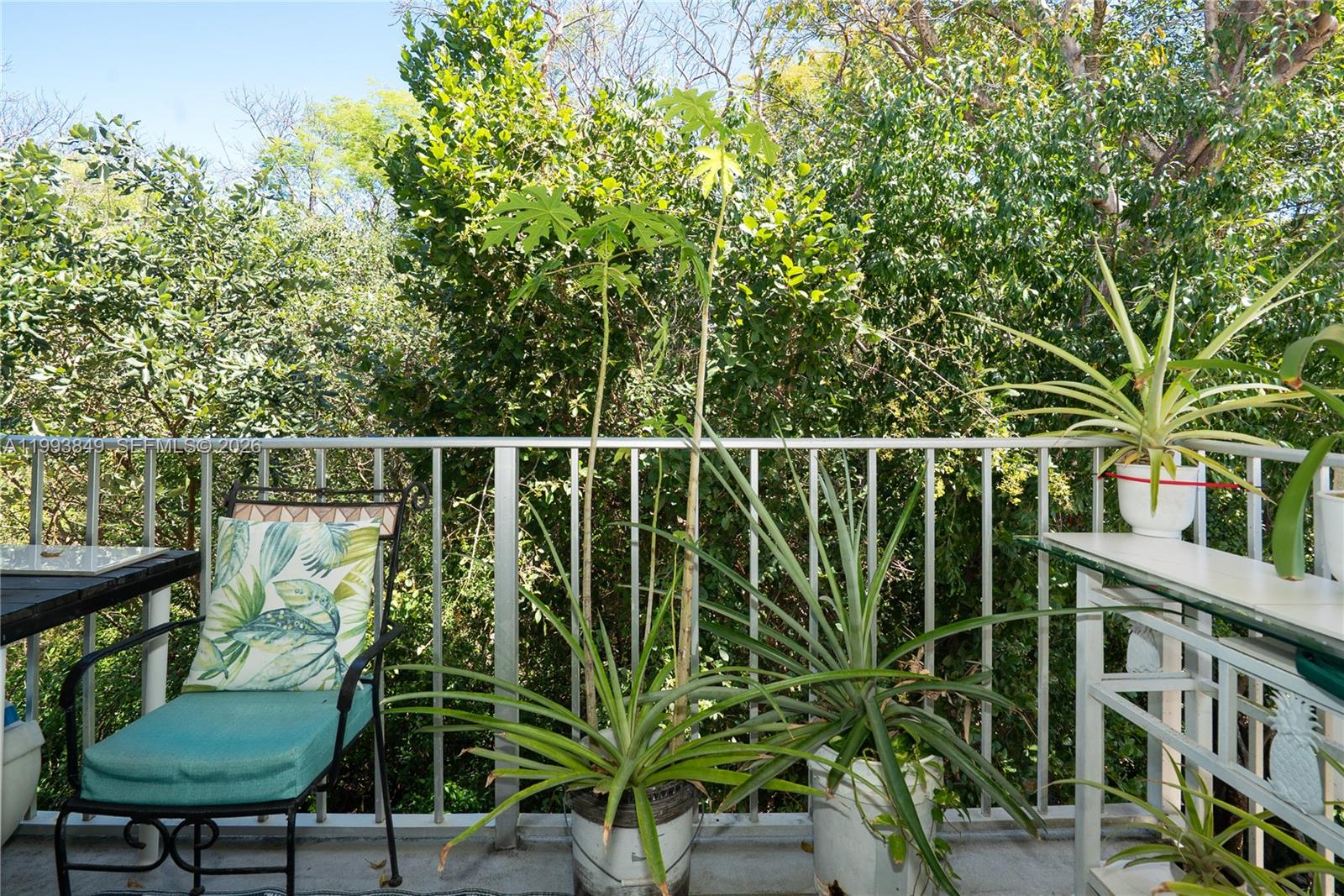 HOLIDAY BY THE SEA - Residential