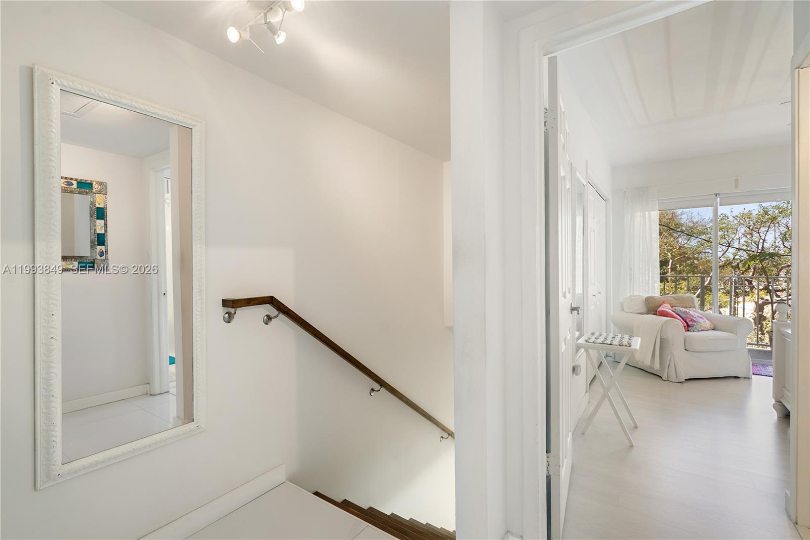 HOLIDAY BY THE SEA - Residential